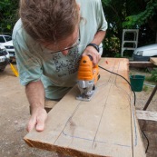 Atelier fabrication de pagaies. En bois de Guyane.