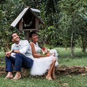 Jeunes mariés sous leur nouveau toit Guyane mariage lodge