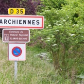 Panneau de signalisation pour l'entrÈe ‡ l'intÈrieur du parc naturel rÈgional Scarpe - Escaut, prÈsentant beaucoup de zones humides.