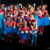 Carnaval de Maripasoula en Guyane. 2017. Costumes. Déguisements. En studio sur la place du bourg.