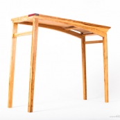 Mobilier design contemporain en bois massif de Guyane. Meuble. Marque DISSI. Console en Manil.