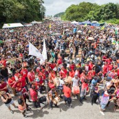 Crise sociale en Guyane. 4 avril 2017. Manifestation à Kourou, aux pieds du CSG (Centre Spatial Guyanais).