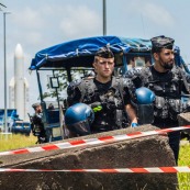 Crise sociale en Guyane. 4 avril 2017. Manifestation à Kourou, aux pieds du CSG (Centre Spatial Guyanais).