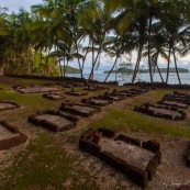 Guyane. Vestiges du bagne. Iles du salut. Ile saint joseph : le cimetierre.