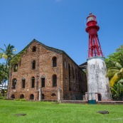 Guyane. Vestiges du bagne. Iles du salut. Ile royale : ruines, phare, hospital.