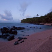 Guyane. Iles du salut. Sur l'ile saint joseph. Plage le matin au lever du jour.