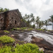 Guyane. Vestiges du bagne. Iles du salut. Ile du diable : vue sur la maison cellule prison ayant heberge Alfred Dreyfus.  Vestiges.  Interieur et exterieur.