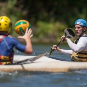 Kayak polo sur le lac saccharin pres du Rorota en Guyane Francaise (Remire Montjoly). Sport d'equipes avec ballon en Kayak. En exterieur. Terrain. Entrainement avec Franck Besson, champion du monde de la discipline.