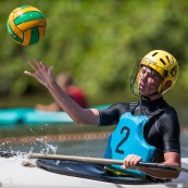 Kayak polo sur le lac saccharin pres du Rorota en Guyane Francaise (Remire Montjoly). Sport d'equipes avec ballon en Kayak. En exterieur. Terrain. Entrainement avec Franck Besson, champion du monde de la discipline.