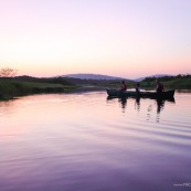 Marais de Kaw en Guyane au leve du soleil. En canoe et en kayaks.