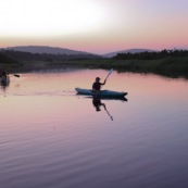 Marais de Kaw en Guyane au leve du soleil. En canoe et en kayaks.