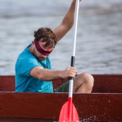 Course de pirogue en Guyane a Montsinery tonnegrande. P12 et P4 (12 places et 4 places). Organise par le club de canoe kayak et pirogue de Cayenne (ASPAG). Deguisements des equipages.