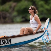 Course de pirogue en Guyane a Montsinery tonnegrande. P12 et P4 (12 places et 4 places). Organise par le club de canoe kayak et pirogue de Cayenne (ASPAG). Deguisements des equipages.