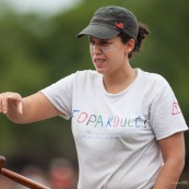 Course de pirogue en Guyane a Montsinery tonnegrande. P12 et P4 (12 places et 4 places). Organise par le club de canoe kayak et pirogue de Cayenne (ASPAG). Deguisements des equipages.