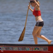 Competition de pirogue a Kourou (Guyane francaise) : les maitres de la pagaie. Sur le lac bois chaudat. Pirogue : P12 (12 places).