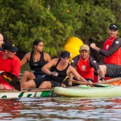 Course de pirogue en Guyane a Montsinery tonnegrande. P12 et P4 (12 places et 4 places). Organise par le club de canoe kayak et pirogue de Cayenne (ASPAG). Deguisements des equipages.