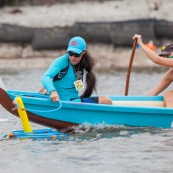 Course de pirogue en Guyane a Montsinery tonnegrande. P12 et P4 (12 places et 4 places). Organise par le club de canoe kayak et pirogue de Cayenne (ASPAG). Deguisements des equipages.