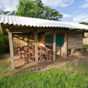 Ecole dans un village de campagne dans le parc national amboro en Bolivie. Traditionnelle.