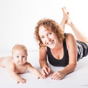 Bebe et sa maman. Portrait.