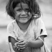 Portrait de petite fille enfant.