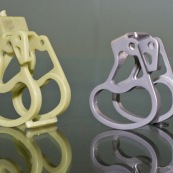 Process de moulage en cire perdue. Moulage acier. Piece de roller systeme de freinage diabolo. A Taiwan.