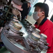 Usine de fabrications de roues de rollers en Chine.